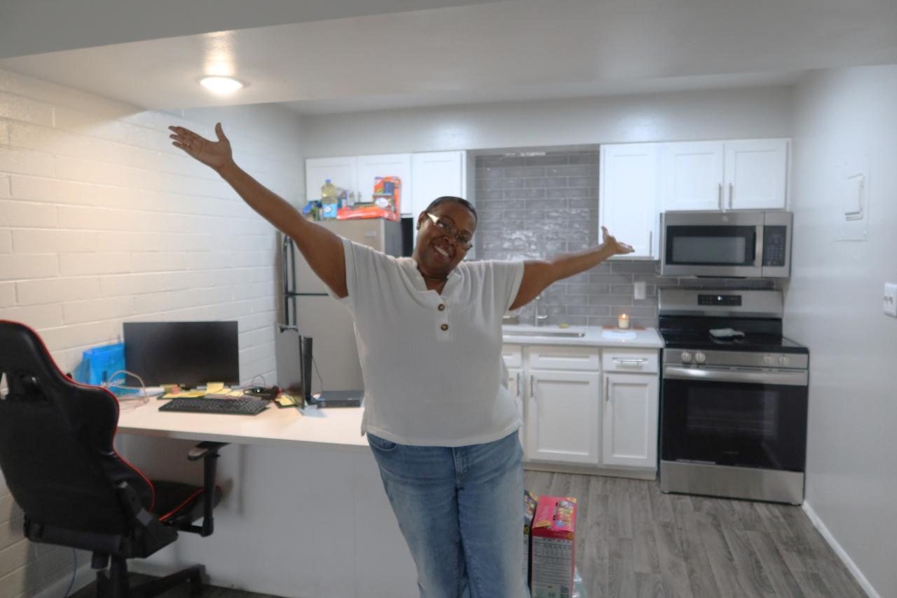 chavi in her house